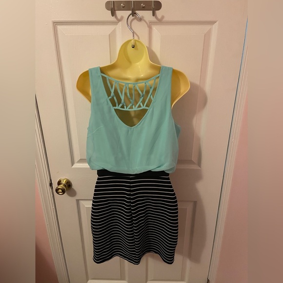 Speechless Women’s Mini Dress - Picture 2 of 9